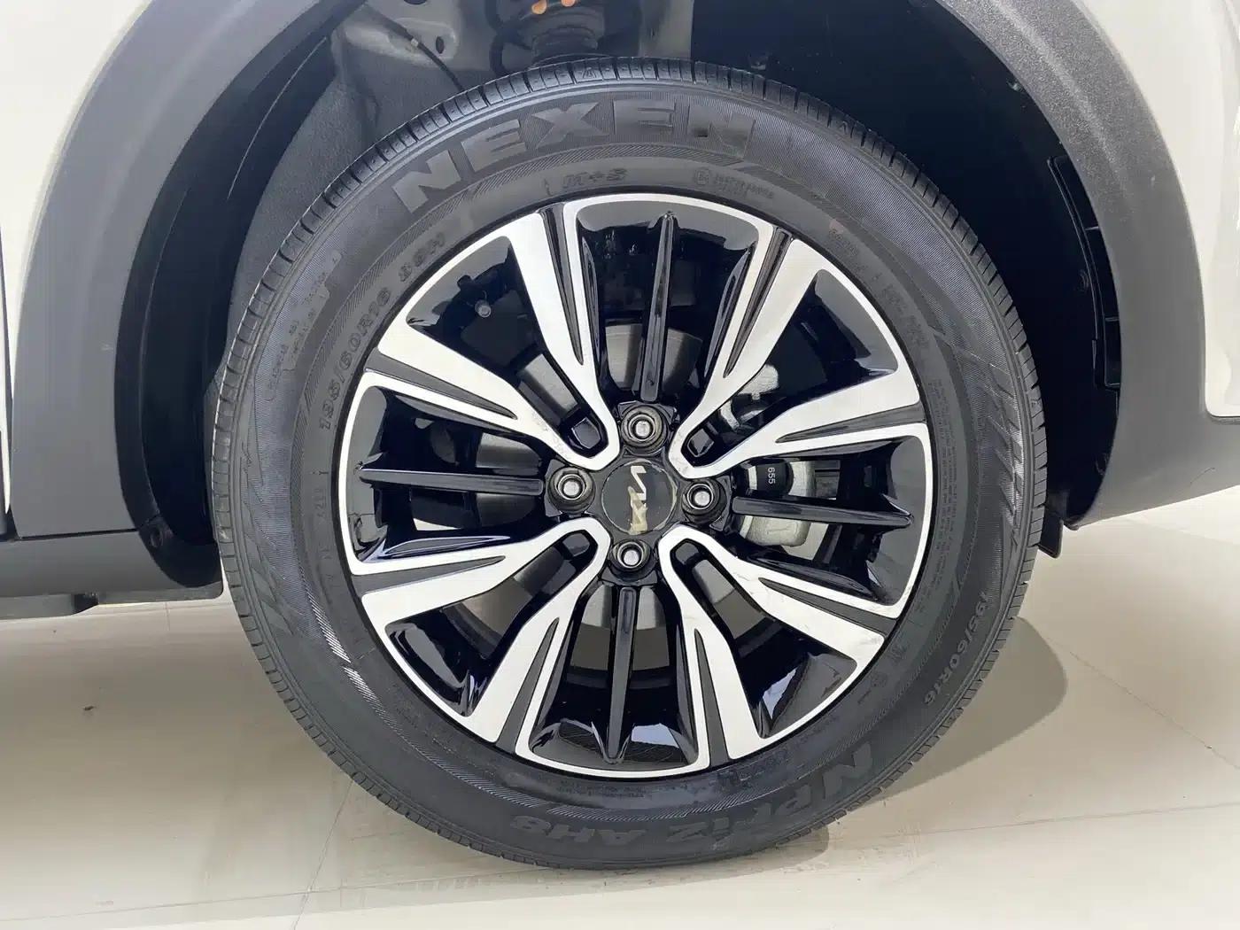 Kia K3 2021 1.4L CVT Sunroof Model — миниатюра 23