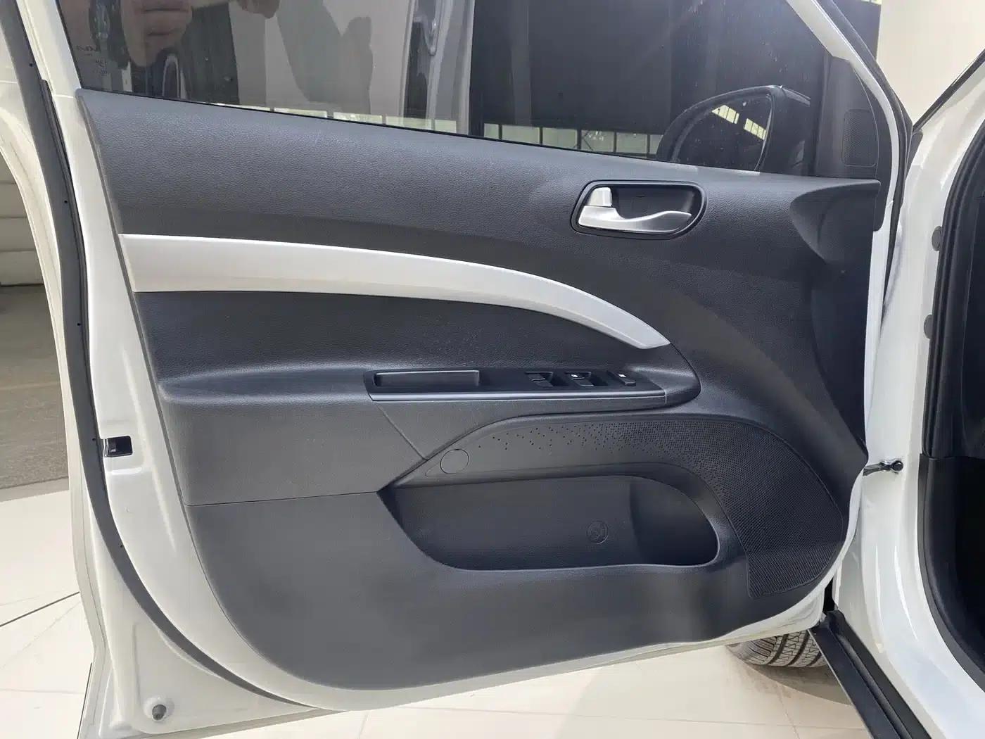 Kia K3 2021 1.4L CVT Sunroof Model — миниатюра 9