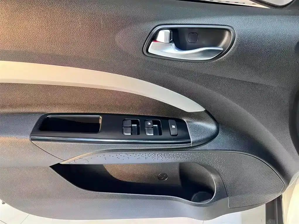 Kia K3 2021 1.4L CVT Enjoy Sunroof Edition — миниатюра 8