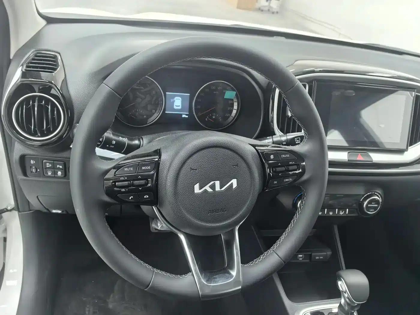 Kia KX2 2026 1.4L Sunroof Edition — миниатюра 4