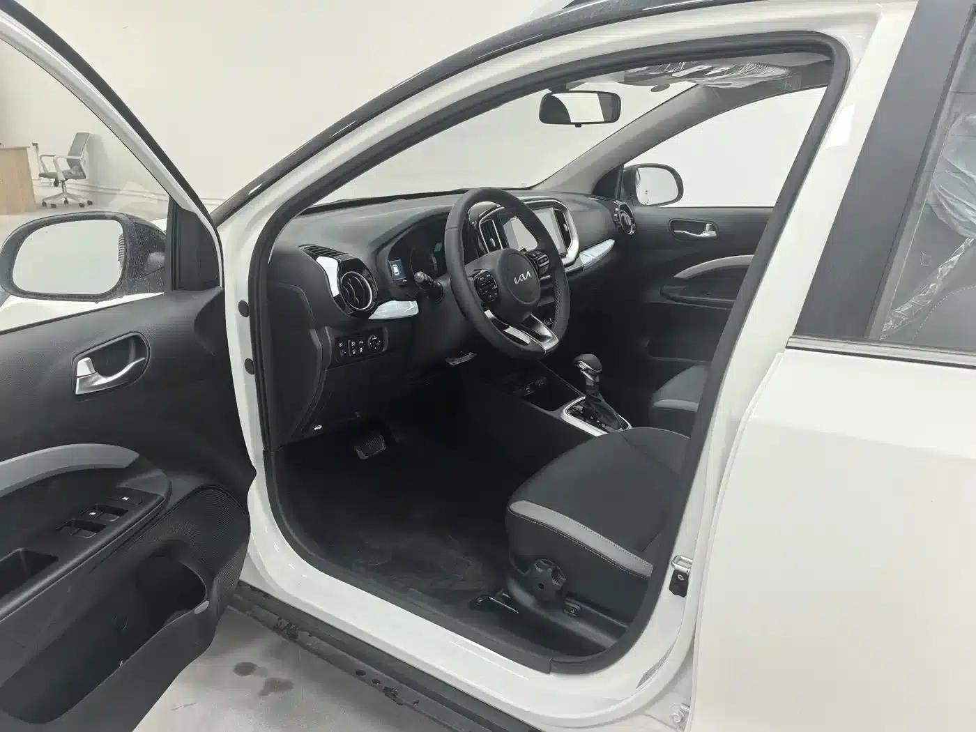 Kia KX2 2026 1.4L Sunroof Edition — миниатюра 6