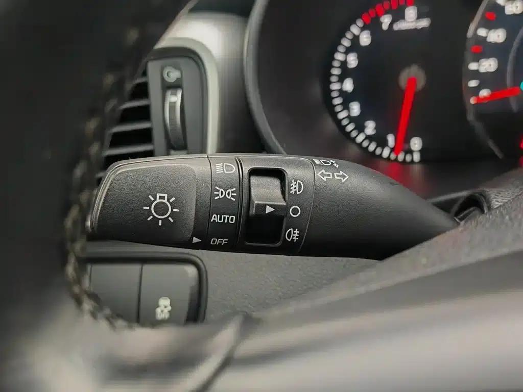 2015 Sorento L 2.0T Petrol 4WD Premium Edition 7-Seater (China IV Emission Standard) — миниатюра 21