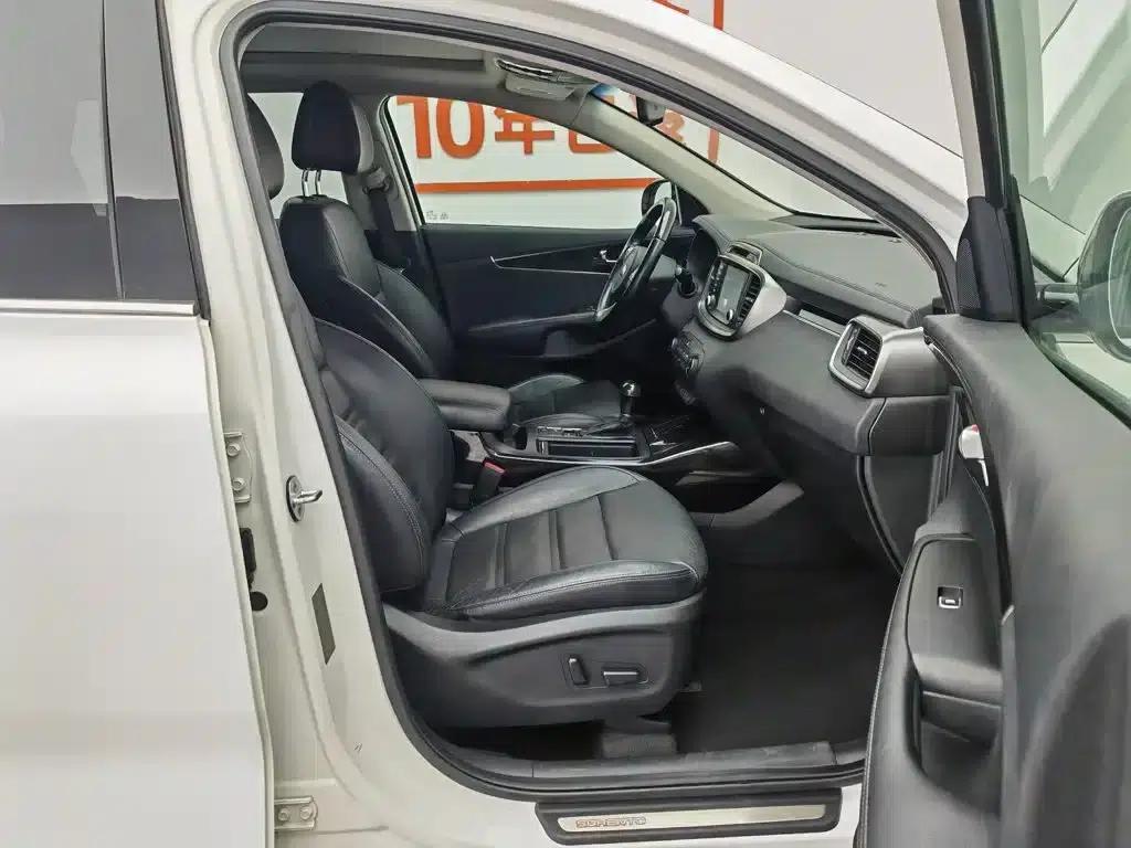 2015 Sorento L 2.0T Petrol 4WD Premium Edition 7-Seater (China IV Emission Standard) — миниатюра 23