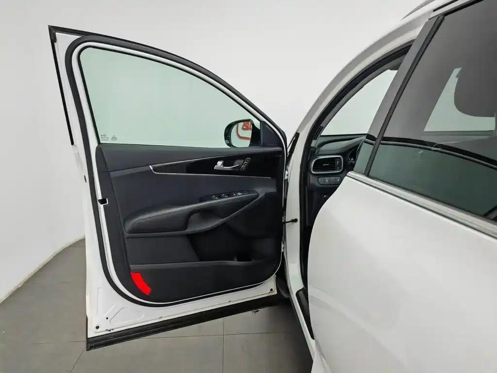 2015 Sorento L 2.0T Petrol 4WD Premium Edition 7-Seater (China IV Emission Standard) — миниатюра 8