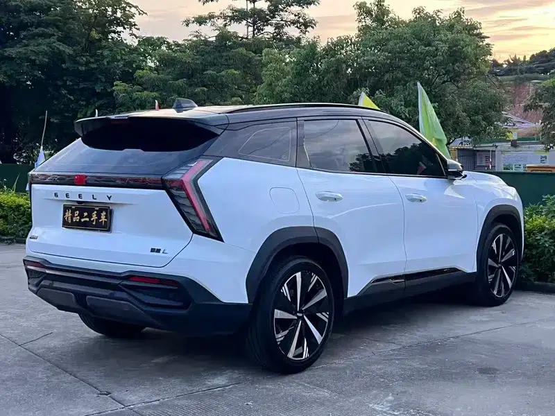 Geely Boyue L 2023 1.5TD DCT Premium Edition — миниатюра 6