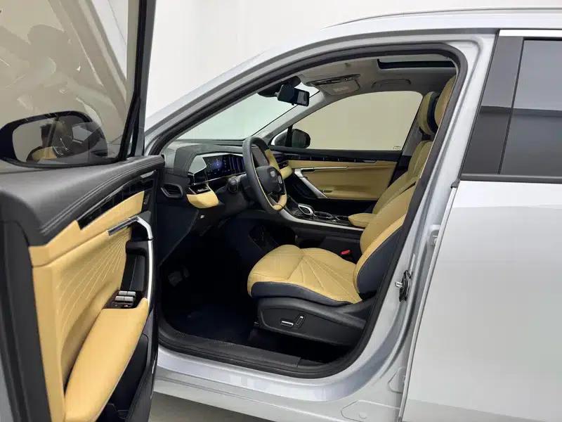 Geely Boyue L 2023 1.5TD DCT Premium Edition — миниатюра 17
