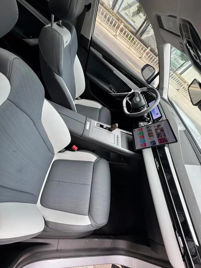 Geely Boyue L 2024 1.5TD DCT Premium Edition — миниатюра 11