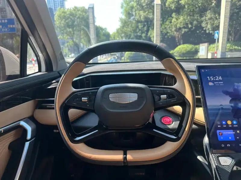 Geely Boyue L 2023 1.5TD DCT Premium Edition — миниатюра 12