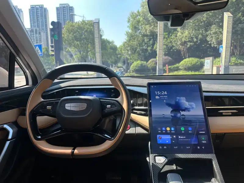 Geely Boyue L 2023 1.5TD DCT Premium Edition — миниатюра 13
