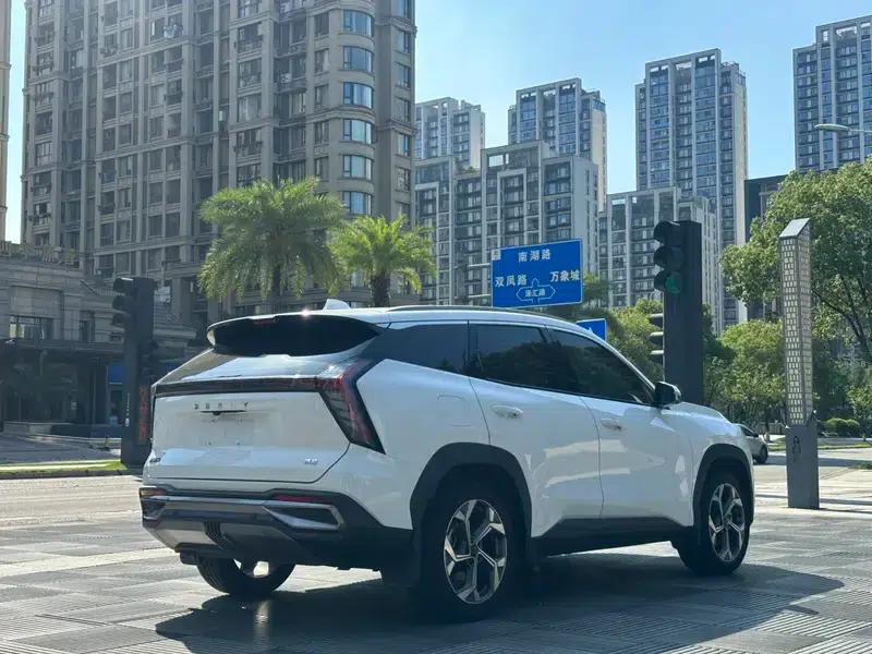 Geely Boyue L 2023 1.5TD DCT Premium Edition — миниатюра 6