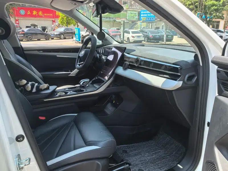 Geely Boyue L 2023 1.5TD DCT Glory Edition — миниатюра 7