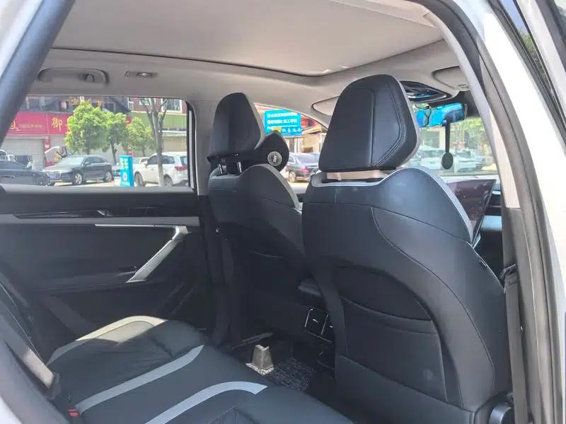 Geely Boyue L 2023 1.5TD DCT Glory Edition — миниатюра 9