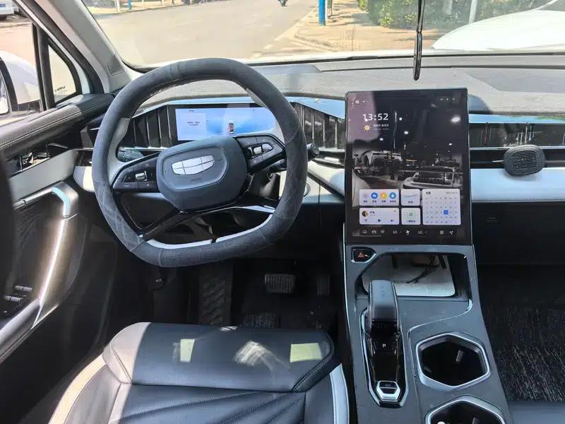 Geely Boyue L 2023 1.5TD DCT Glory Edition — миниатюра 10