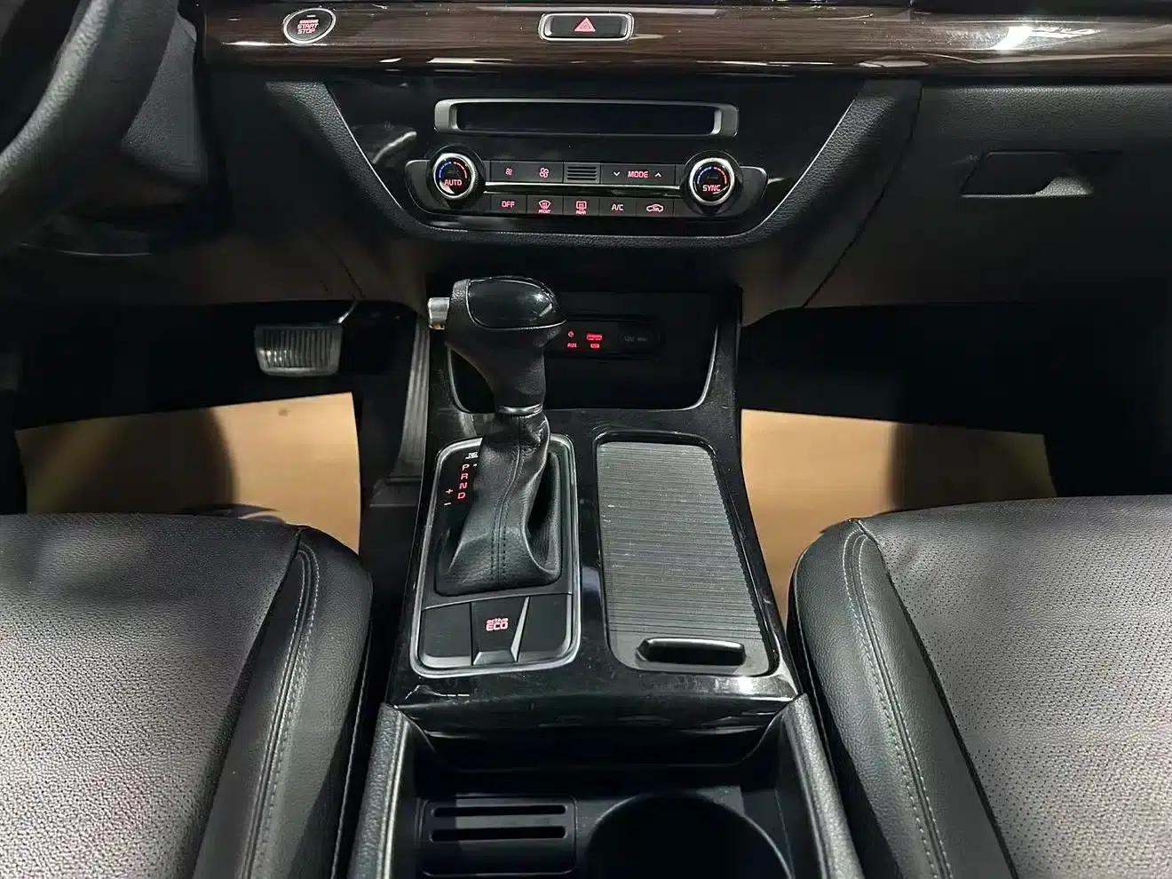 Kia K4 2015 1.8L Automatic GLS Special — миниатюра 13
