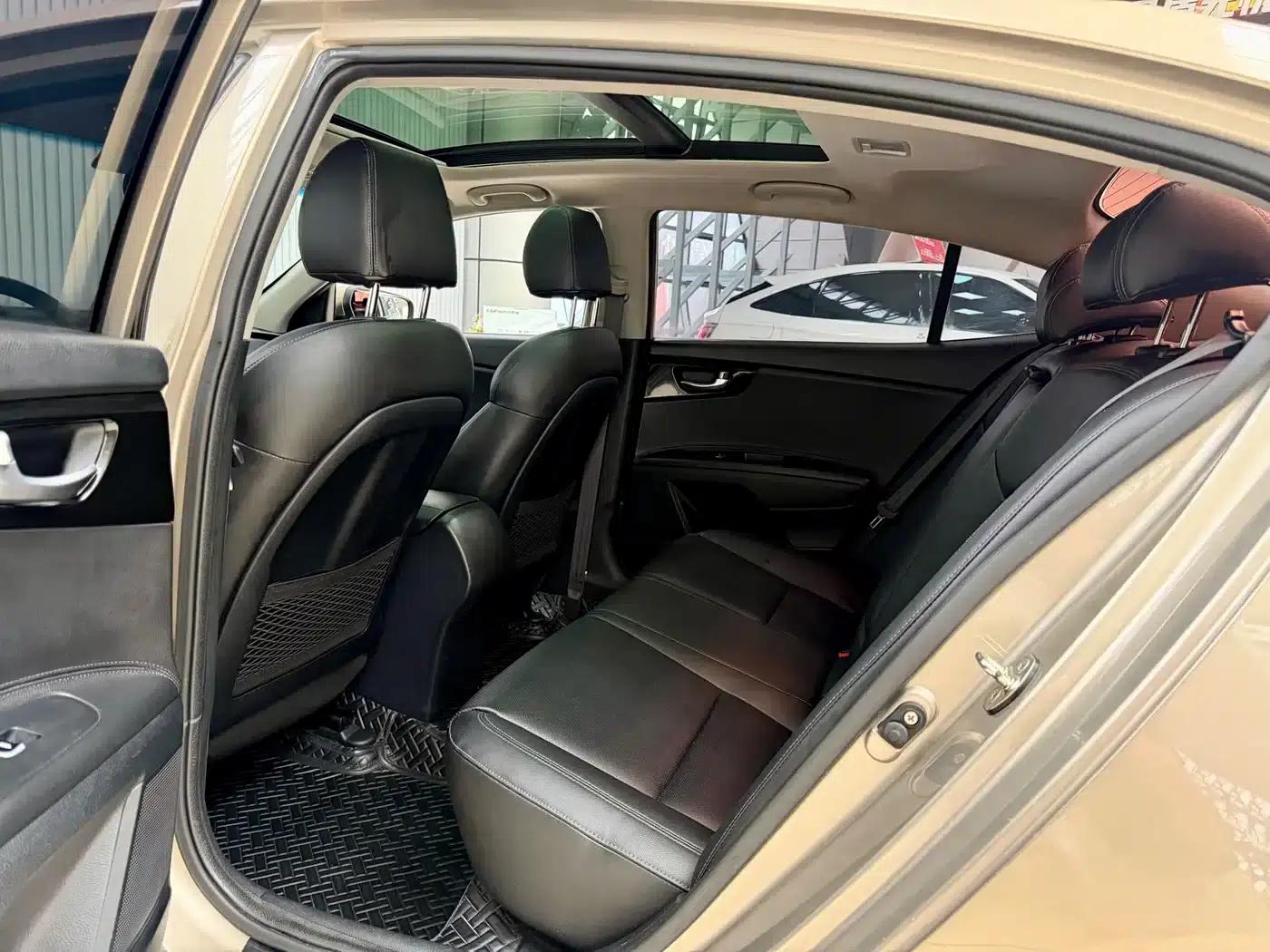 Kia K4 2014 1.8L Automatic GLS — миниатюра 15