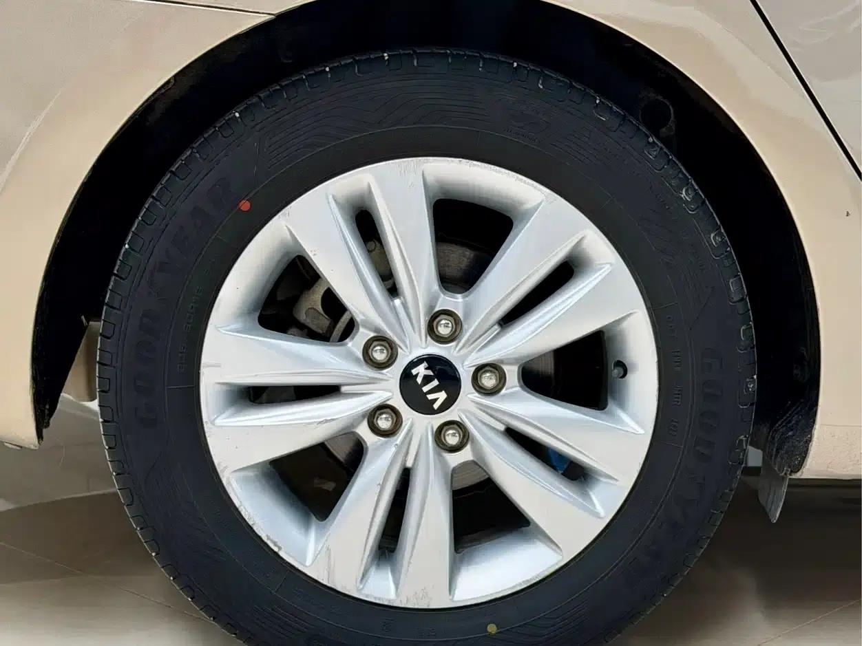 Kia K4 2014 1.8L Automatic GLS — миниатюра 16