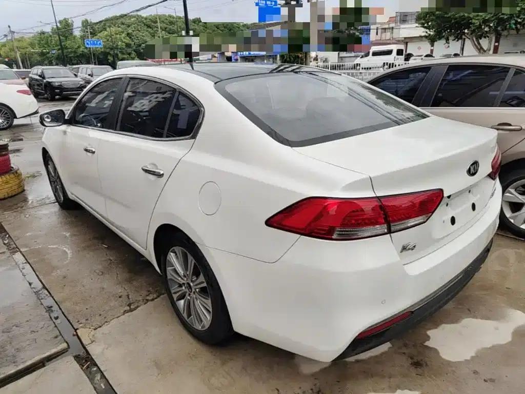 Kia K4 2014 1.8L Automatic DLX — миниатюра 5