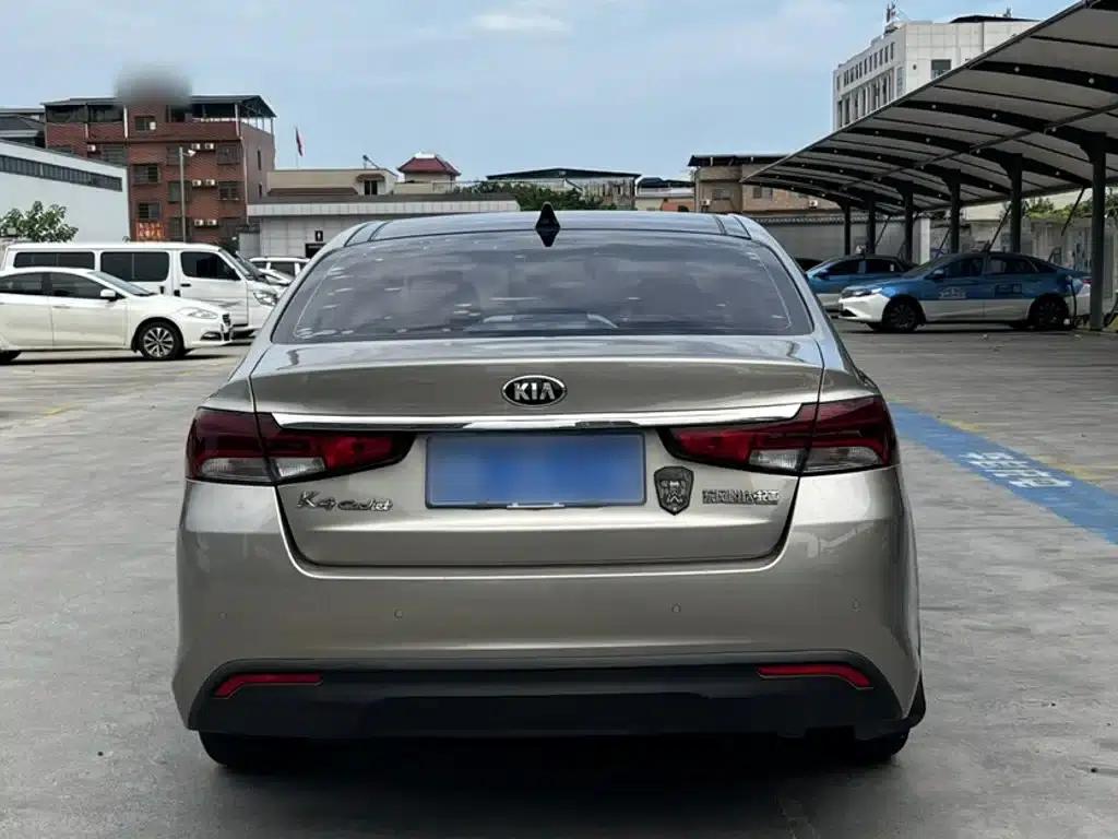 Kia K5 2017 1.8L Automatic DLX — миниатюра 12