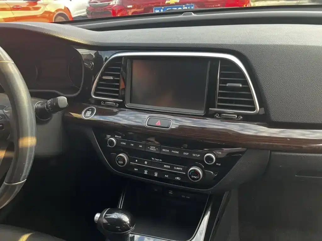 Kia K5 2017 1.8L Automatic DLX — миниатюра 7