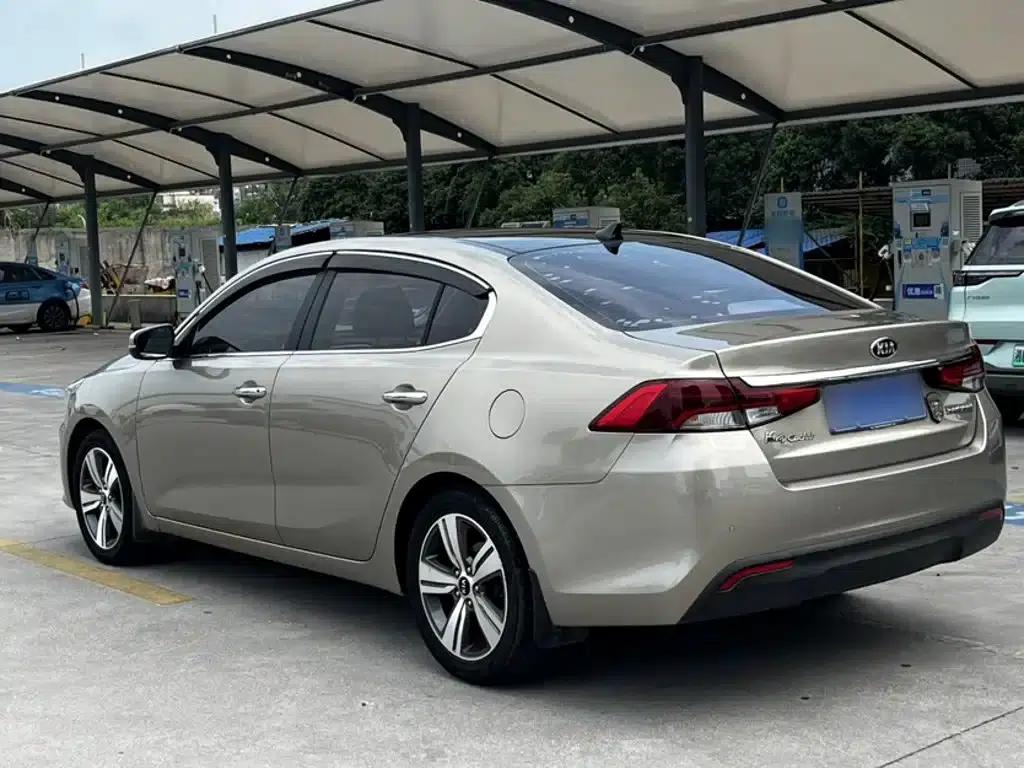 Kia K5 2017 1.8L Automatic DLX — миниатюра 10