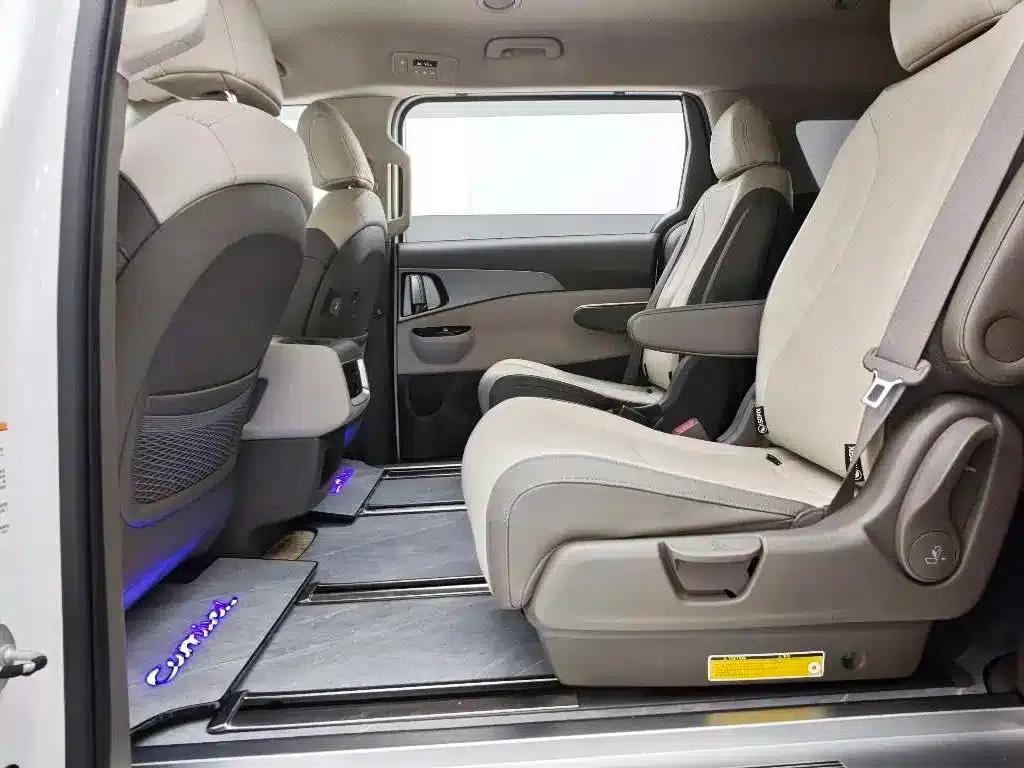 Carnival 2021 2.0T Luxury Edition — миниатюра 8