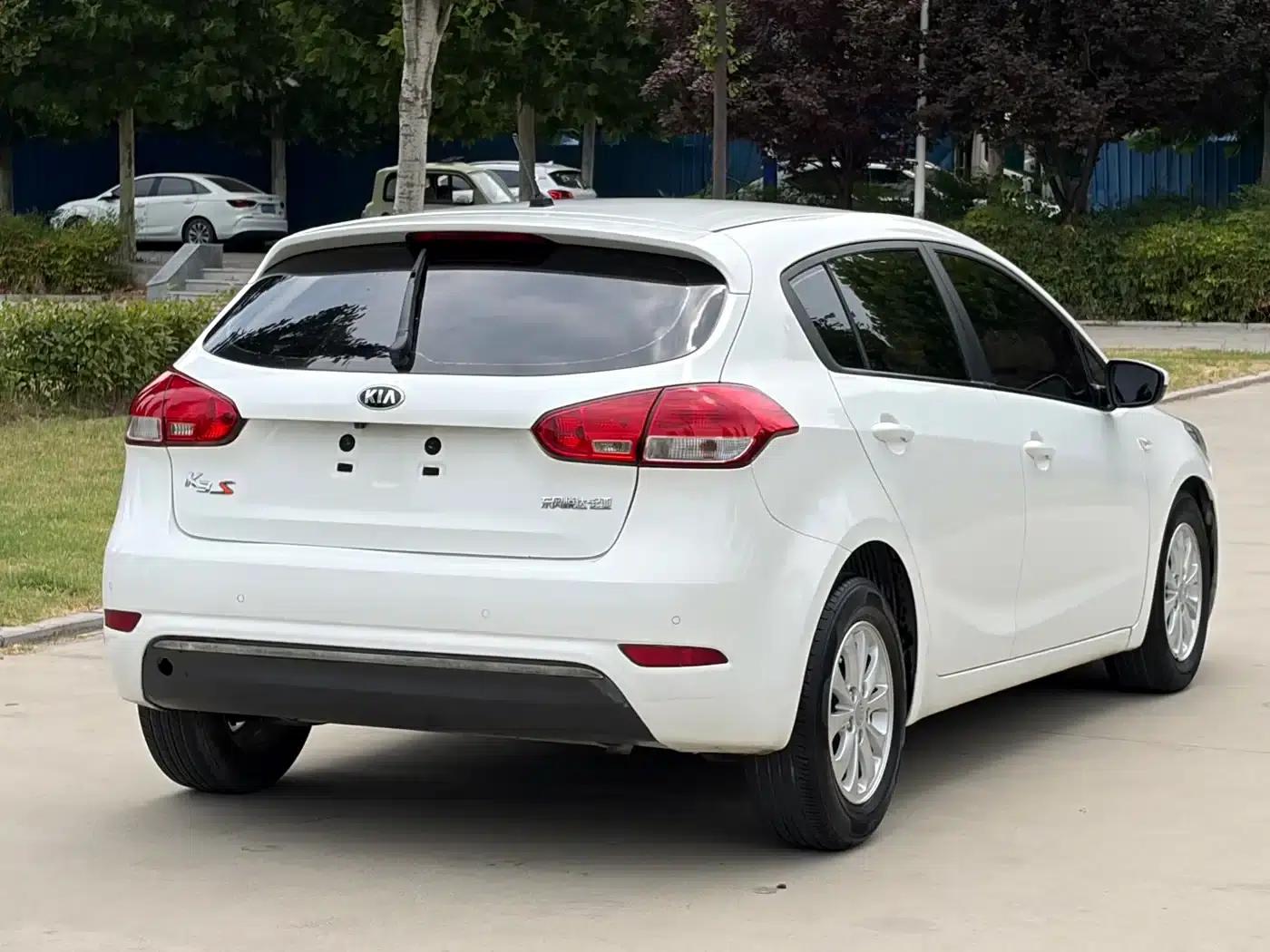 Kia K3S 2014 1.6L Automatic GL — миниатюра 15