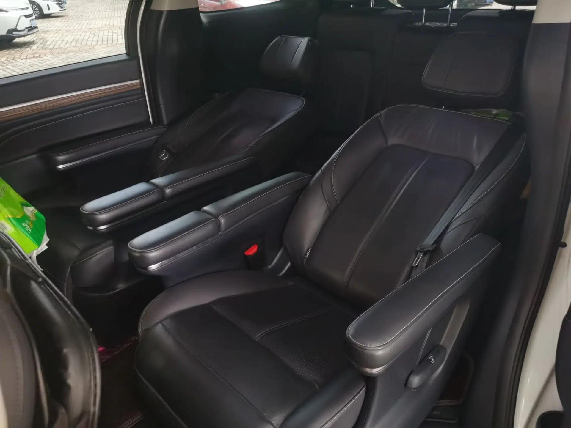 GAC Trumpchi M8 2023 Lingxiu Series 390T Prestige Edition — миниатюра 17