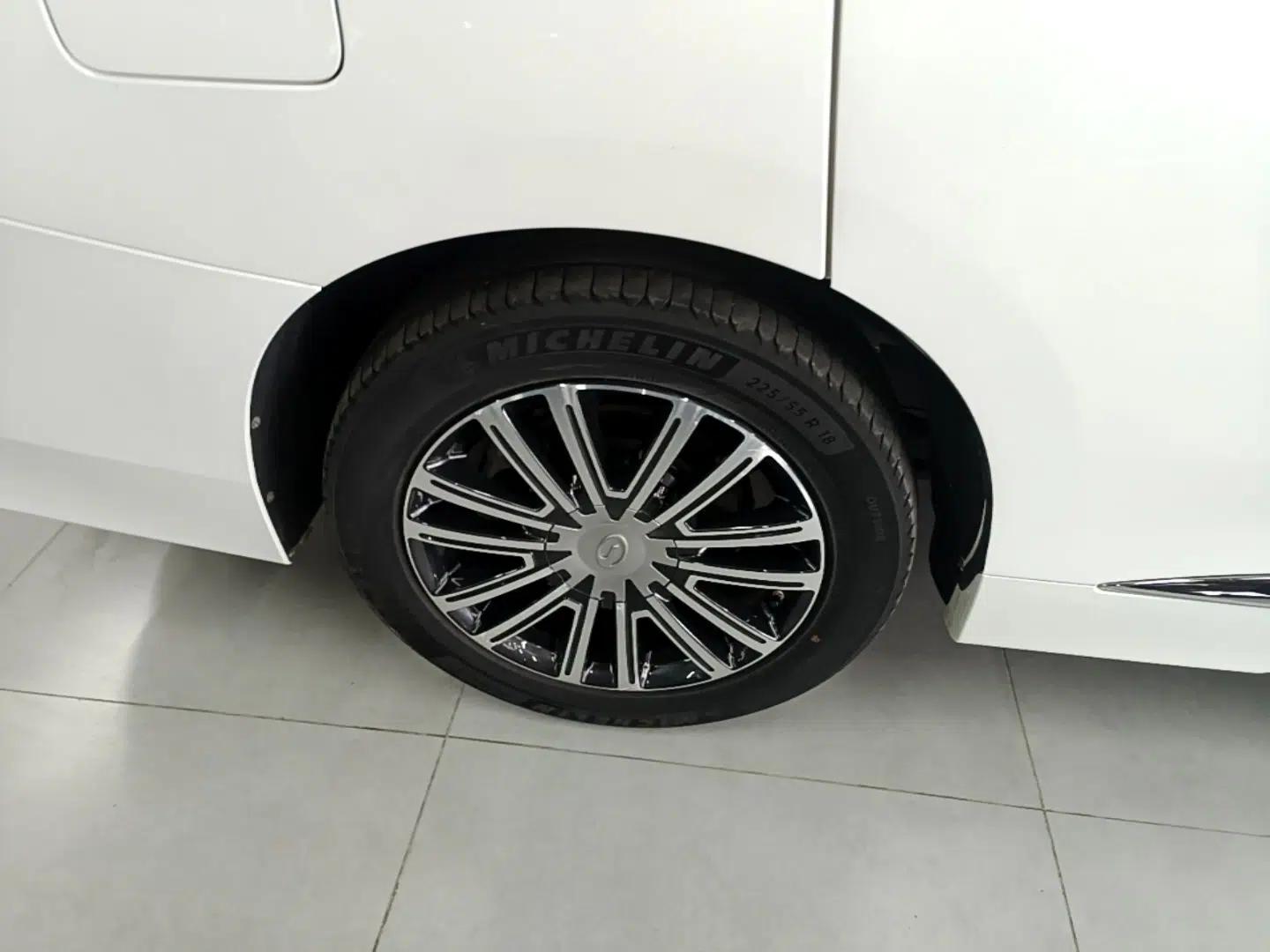 GAC Trumpchi M8 2023 Lingxiu Series 390T Prestige Edition — миниатюра 11
