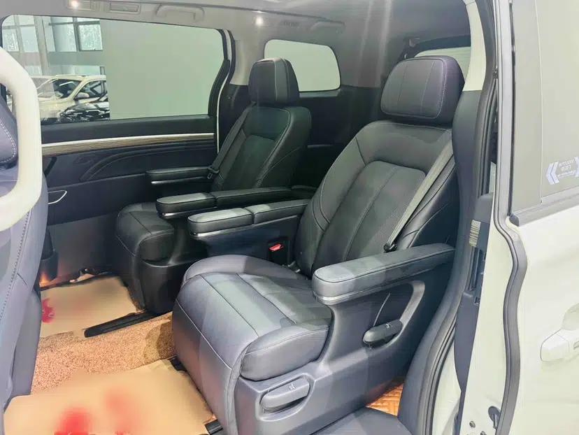 GAC Trumpchi M8 2023 Lingxiu Series 390T Prestige Edition — миниатюра 30
