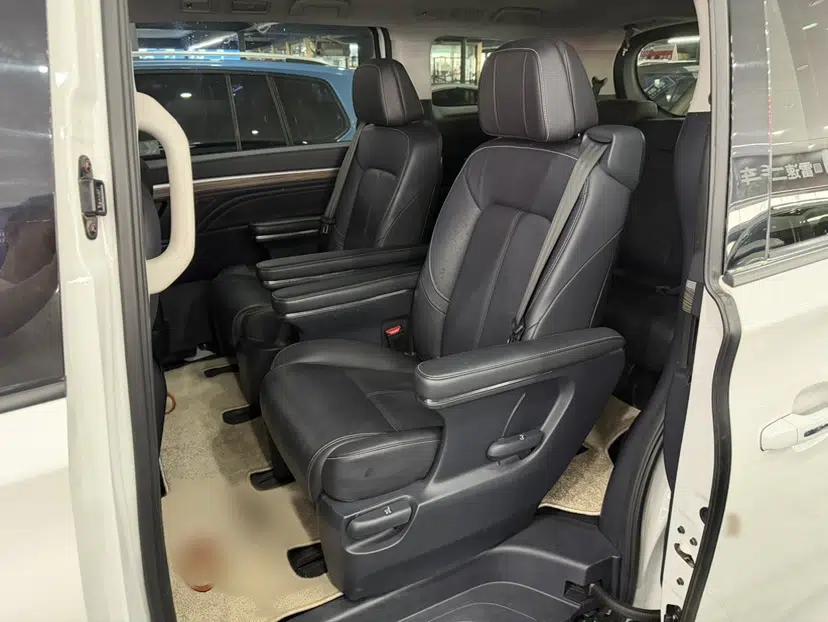 GAC Trumpchi M8 2023 Lingxiu Series 390T Deluxe Edition — миниатюра 16