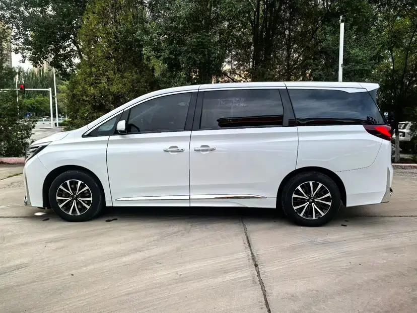 GAC Trumpchi M8 2023 Lingxiu Series 390T Deluxe Edition — миниатюра 4