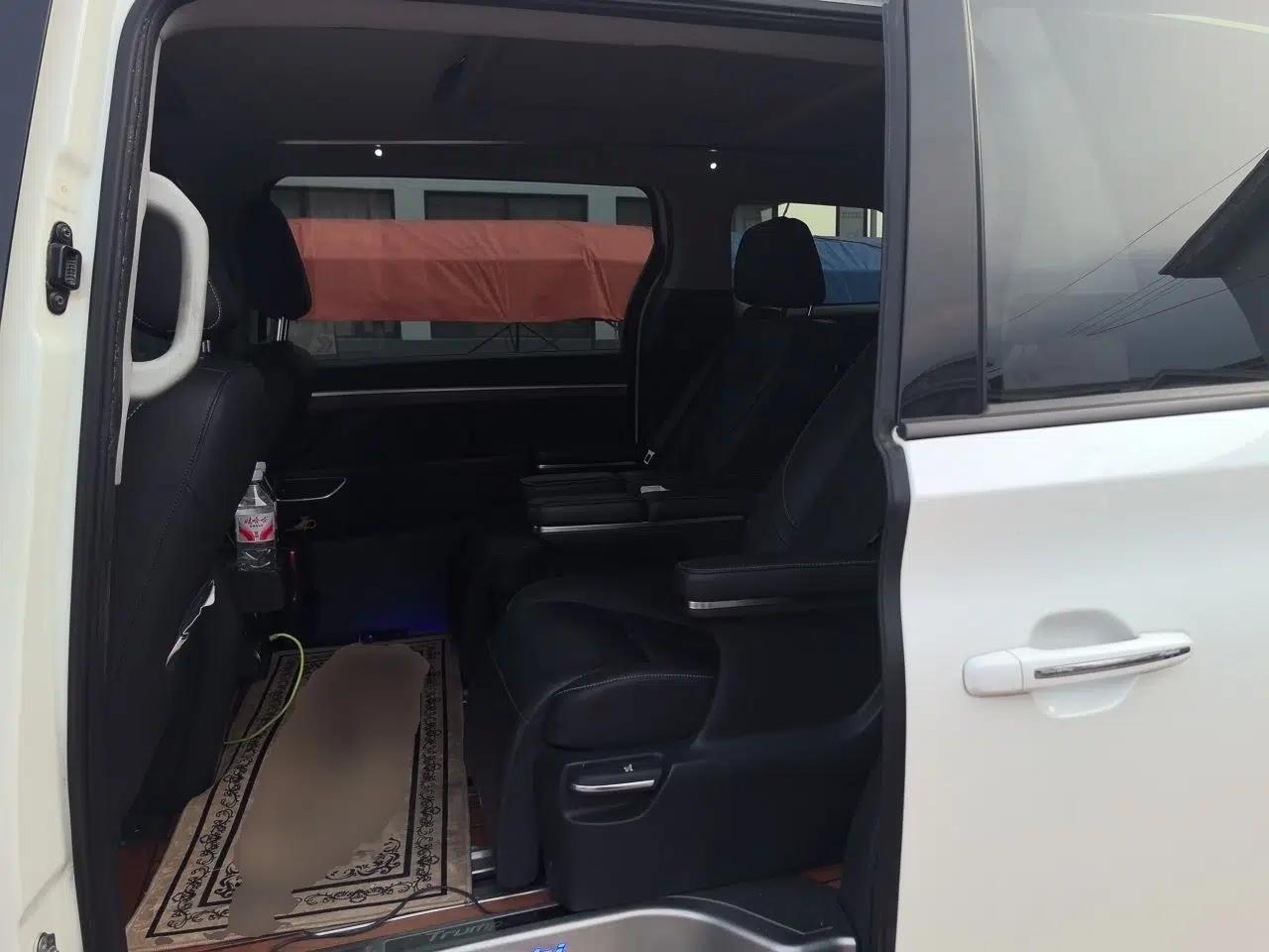 GAC Trumpchi M8 2021 Lingxiu Series 390T Ultimate Edition — миниатюра 17