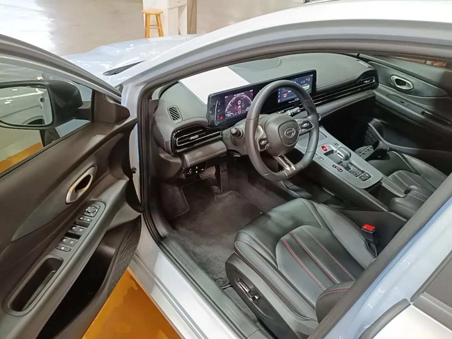 GAC Trumpchi EMPOW 2023 Shadow Leopard H High-Energy Hybrid Edition — миниатюра 29