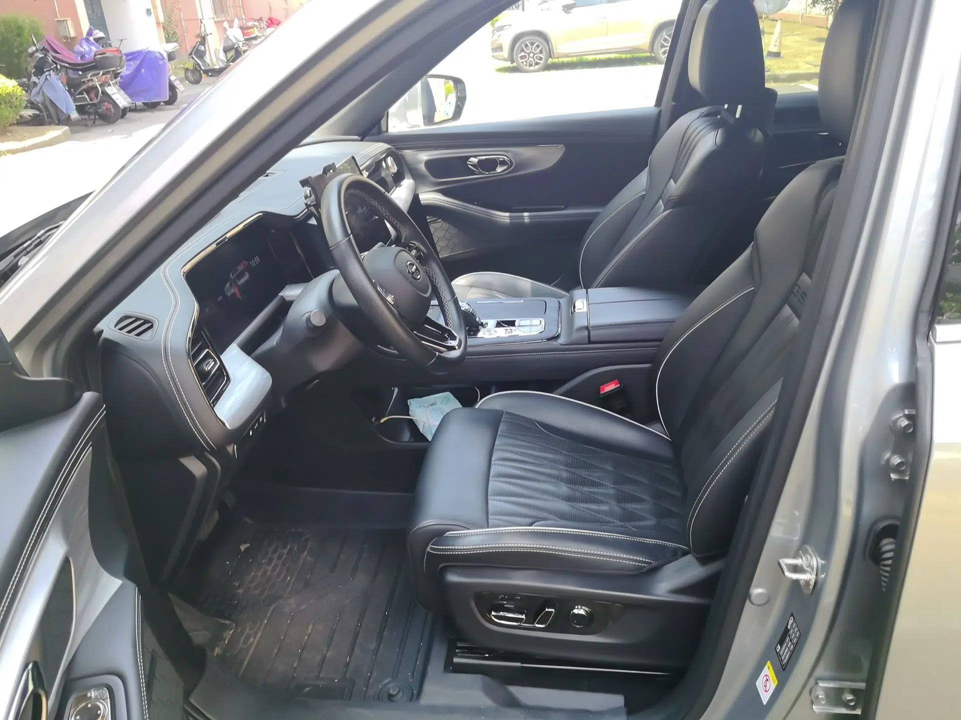 GAC Trumpchi GS8 2022 Double-Energy Series 2.0TM Two-Wheel Drive Prestige Edition (6 Seats) — миниатюра 15
