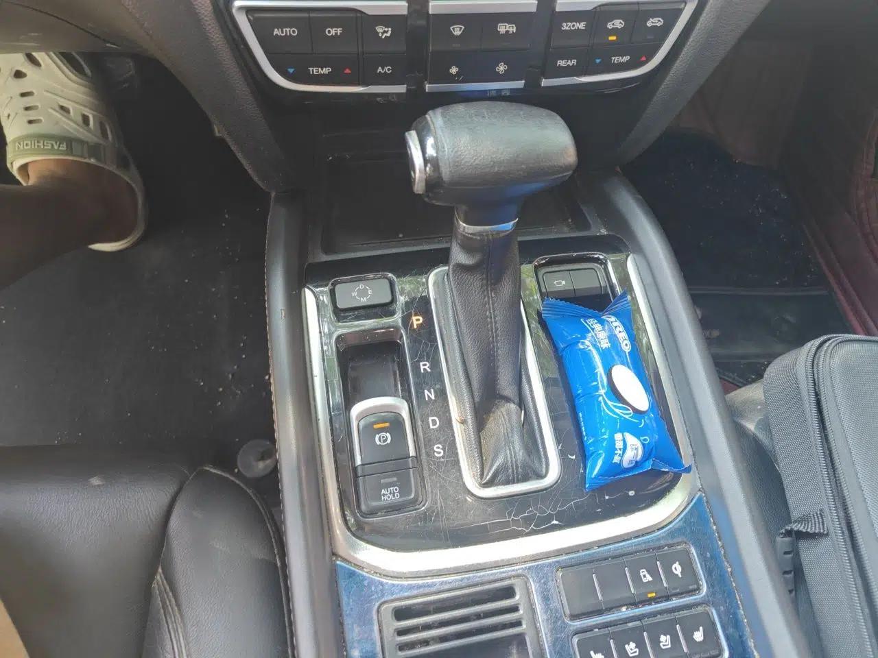 GAC Trumpchi GS8 2017 320T Two-Wheel Drive Luxury Smart Connectivity Version (7 Seats) — миниатюра 14