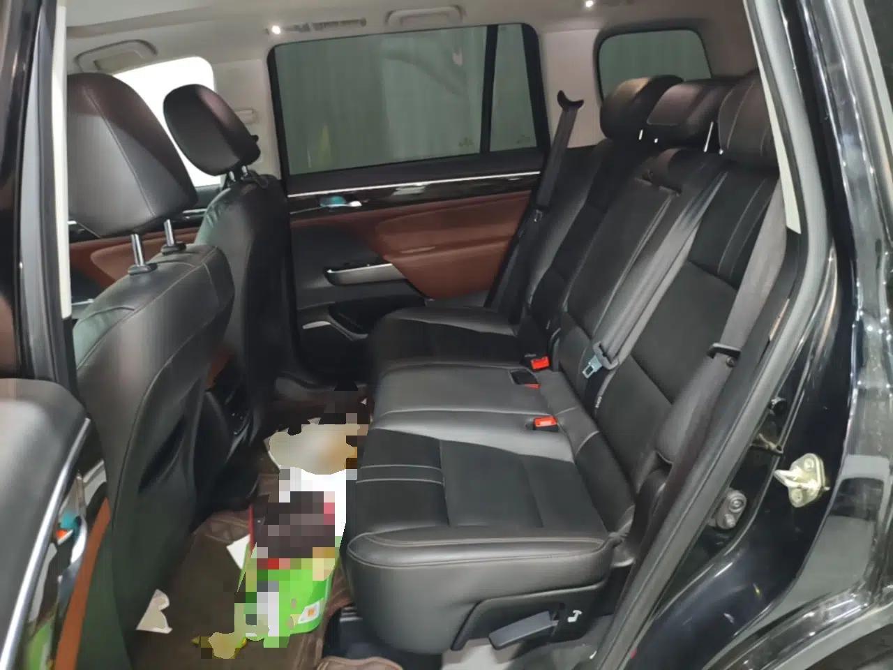 GAC Trumpchi GS8 2017 320T Two-Wheel Drive Luxury Smart Connectivity Version (7 Seats) — миниатюра 25