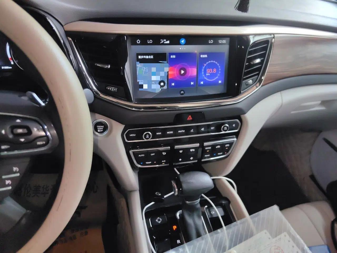 GAC Trumpchi GS8 2017 320T Two-Wheel Drive Prestige Version (7 Seats) — миниатюра 13