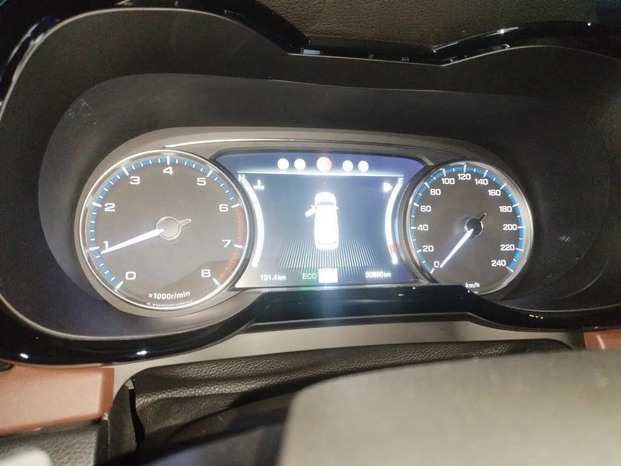 GAC Trumpchi GS8 2017 320T Two-Wheel Drive Luxury Smart Connectivity Version (7 Seats) — миниатюра 11