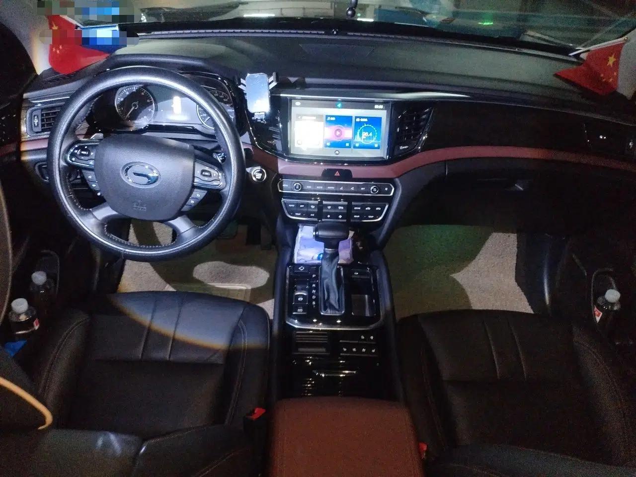 GAC Trumpchi GS8 2017 320T Two-Wheel Drive Luxury Smart Connectivity Version (7 Seats) — миниатюра 9