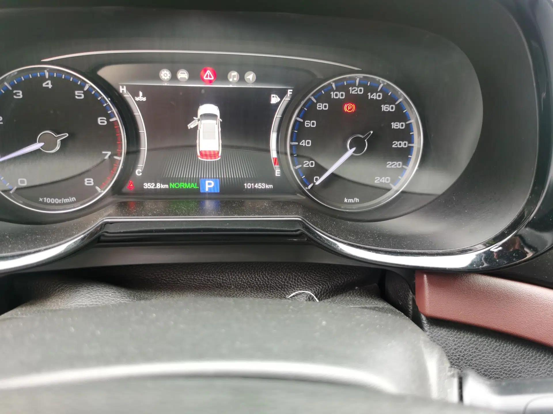 GAC Trumpchi GS8 2017 320T Two-Wheel Drive Luxury Smart Connectivity Version (7 Seats) — миниатюра 12