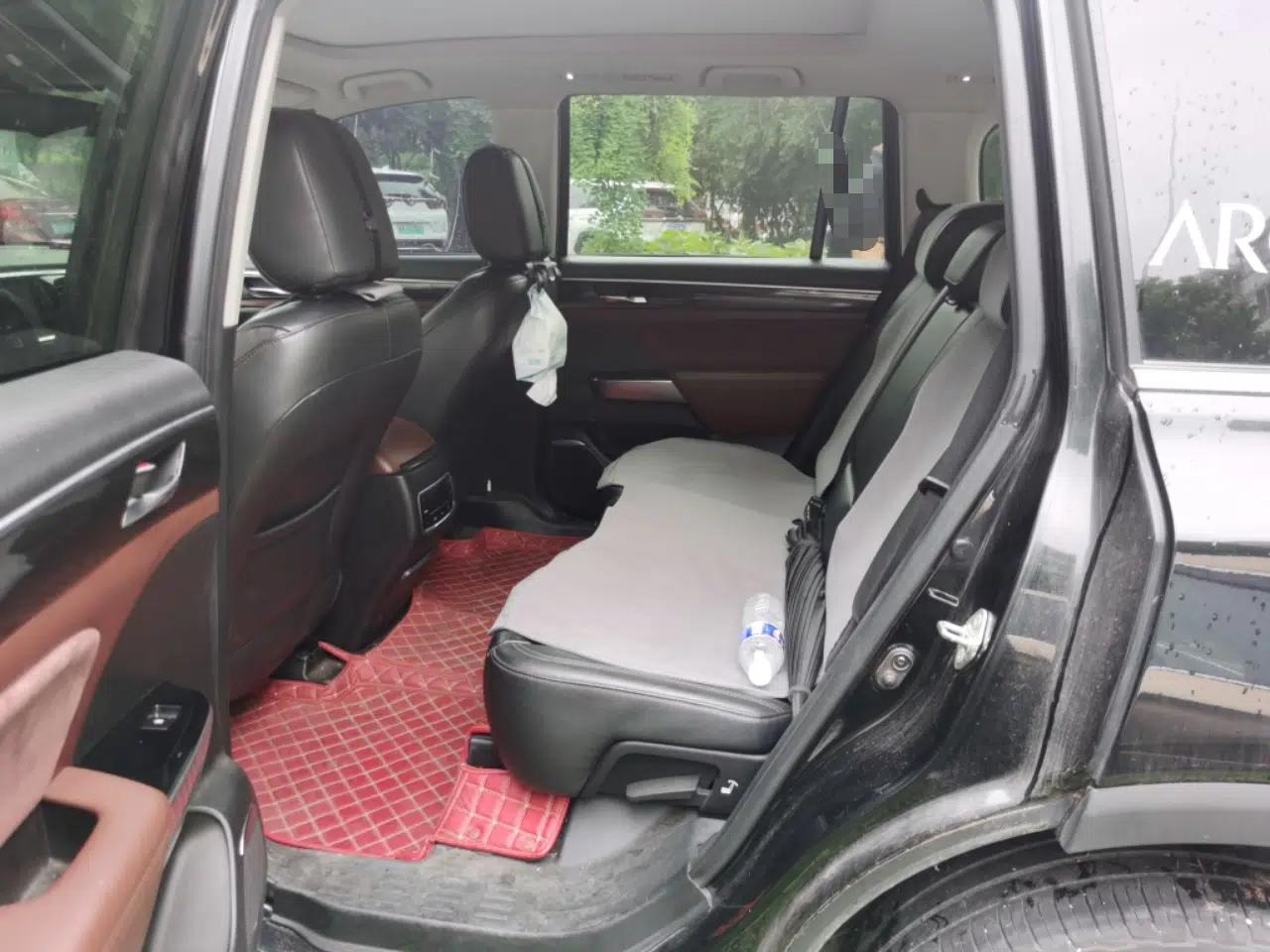 GAC Trumpchi GS8 2017 320T Two-Wheel Drive Luxury Smart Connectivity Version (7 Seats) — миниатюра 17