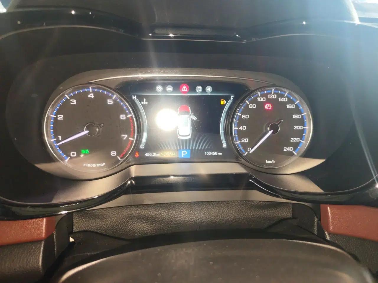 GAC Trumpchi GS8 2019 390T Two-Wheel Drive Luxury Smart Connectivity Version (7 Seats) — миниатюра 11