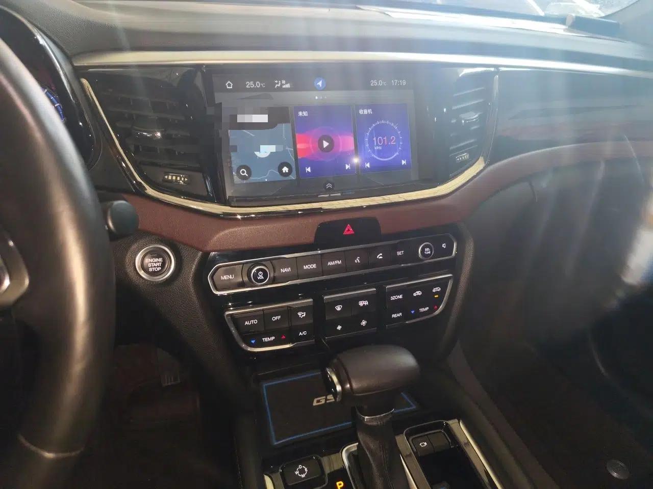 GAC Trumpchi GS8 2019 390T Two-Wheel Drive Luxury Smart Connectivity Version (7 Seats) — миниатюра 13