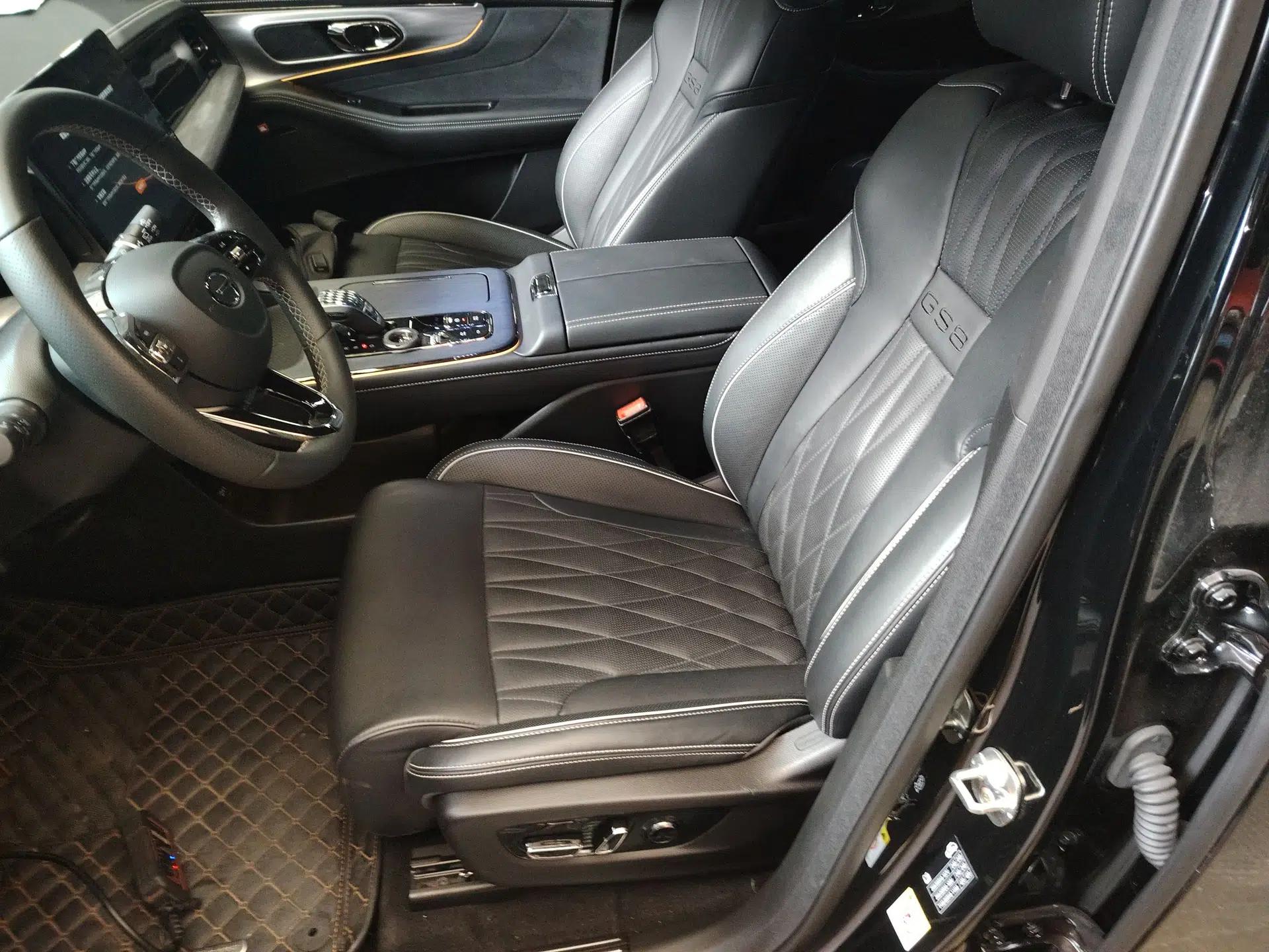 GAC Trumpchi GS8 2022 Dual-Engine Series 2.0TM Two-Wheel Drive Prestige Edition (7 Seats) — миниатюра 14