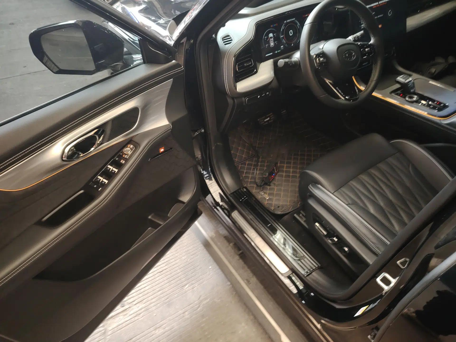 GAC Trumpchi GS8 2022 Dual-Engine Series 2.0TM Two-Wheel Drive Prestige Edition (7 Seats) — миниатюра 20