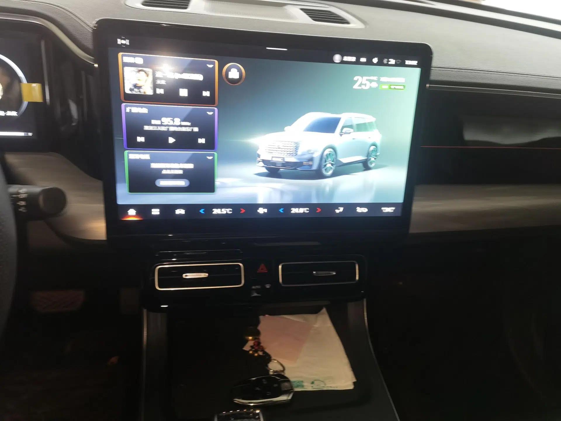 GAC Trumpchi GS8 2022 Flagship Series 2.0 TGDI Two-Wheel-Drive Prestige Edition (7 Seats) — миниатюра 13
