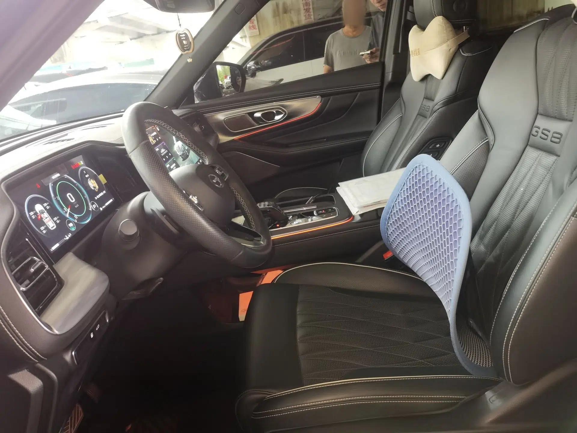 GAC Trumpchi GS8 2022 Flagship Series 2.0 TGDI Two-Wheel-Drive Prestige Edition (7 Seats) — миниатюра 15