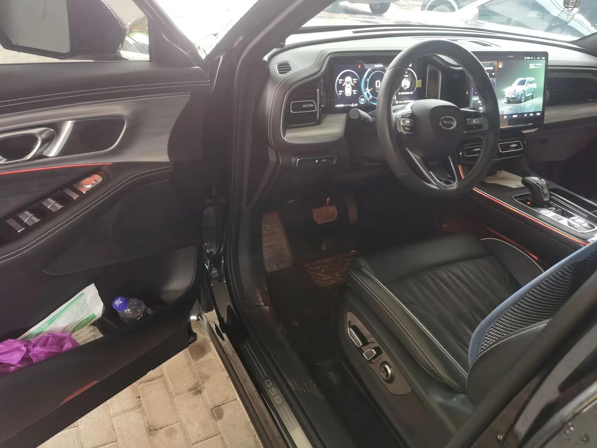 GAC Trumpchi GS8 2022 Flagship Series 2.0 TGDI Two-Wheel-Drive Prestige Edition (7 Seats) — миниатюра 16