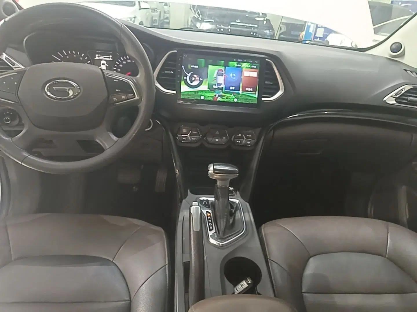 GAC Trumpchi GS4 2017 200T G-DCT Two-Wheel Drive Elite Edition — миниатюра 16