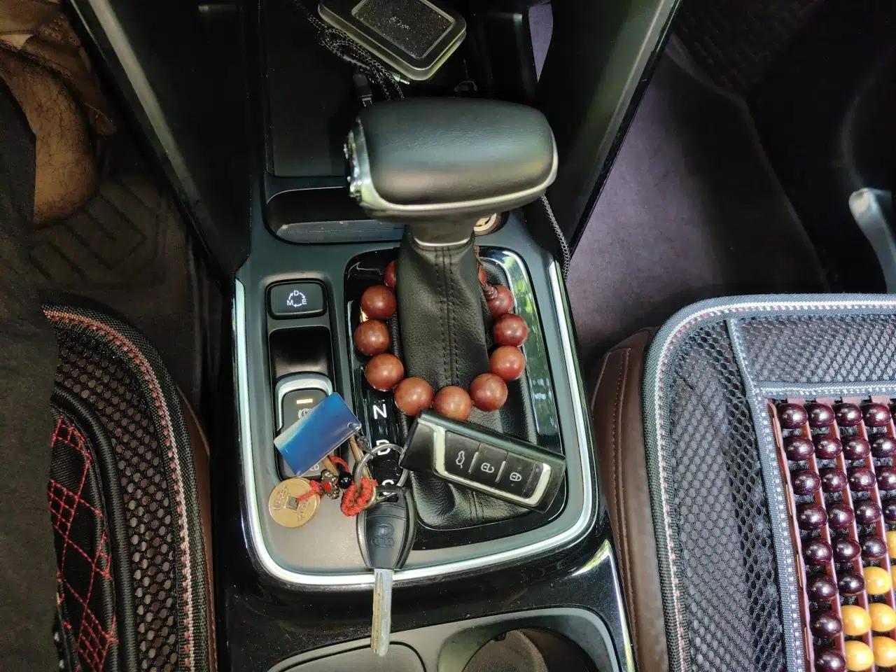GAC Trumpchi GS4 2019 270T Automatic Two-Wheel Drive Luxury Smart Connectivity Model — миниатюра 14